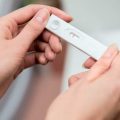 بیبی چک چیست و چگونه از تست بارداری خانگی استفاده کنیم؟