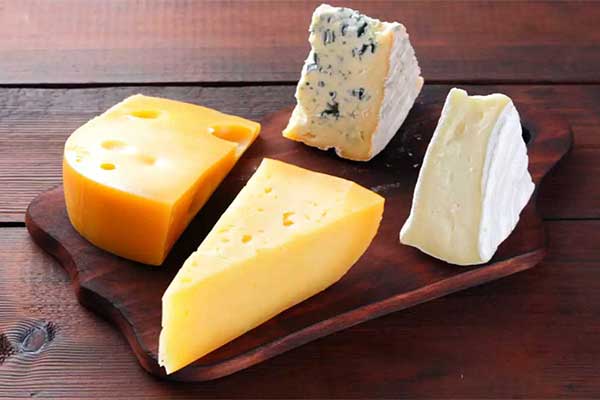 فرق بین پنیر گودا و چدار چیست؟
