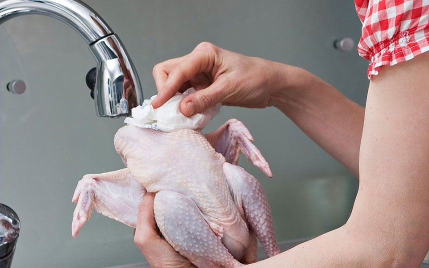 ساده‌ترین روش برای از بین بردن هورمون گوشت مرغ