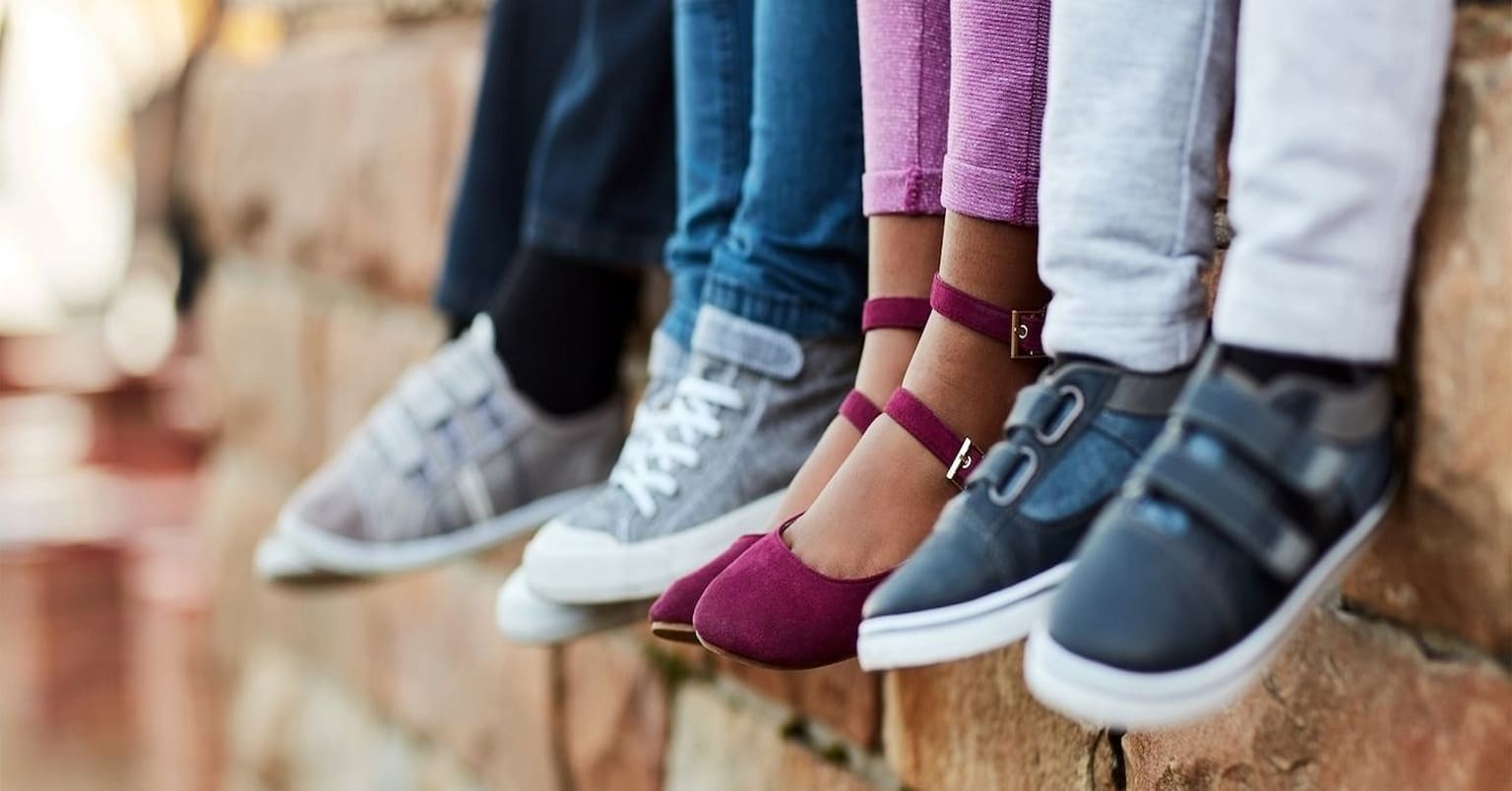 چگونه بهترین کفش مدرسه برای دانش آموزان را بخریم